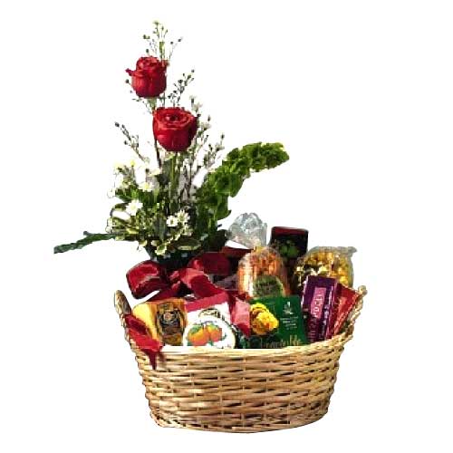 Two pcs red roses with following:<br>Dewberry (440...