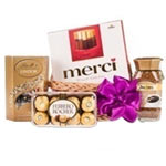 Just click and send this Elegant Basket with Delic...