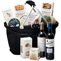 Santas Exclusive Basket with Cheese