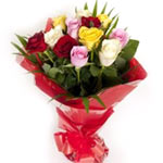 Aromatic Bouquet of 12 Mixed Roses