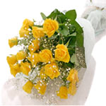 Blushing Bouquet of 18 Yellow Roses