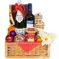 This basket includes Merlot red dry wine<br>- Cham...