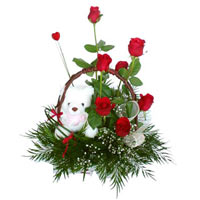 We present elegant petite red roses in hand-made b......  to Tyumen