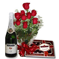 This gift set has everything for a celebration - a......  to Vladivostok