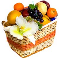 This basket includes Red apples 1 kg<br>- Oranges ......  to Uva