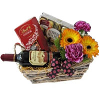 This Gift Baskets Contains of <br>VARIETY OF CHOCO...