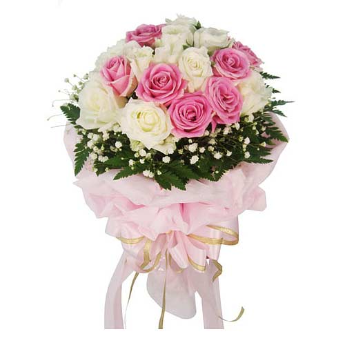 Fashionable 18 Pink and White Roses Arrangement on Valentines Day