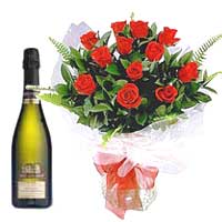 This gift of Bottle Love (Wine with Roses) will mesmerize the people whom you se...