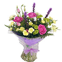 Fashionable New Year Special Hand-tied Bouquet