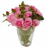 Aromatic 14 Pink Roses arranged in Vase