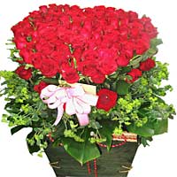 Basket of 100 roses
