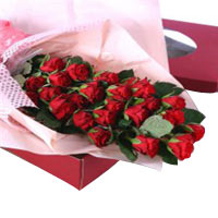Carefully-Selected 24 Red Roses in Gift Box