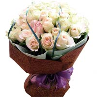 White Roses bouquet  ......  to Cheonan