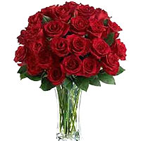 Sweetest splendor of Red Roses with Vase
