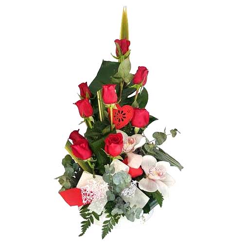 Lovable Bouquet of Roses N Orchids for Valentines Day