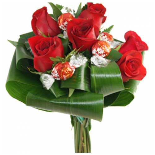 Effervescent Gift of Red Roses Bouquet with Lindt Chocolate