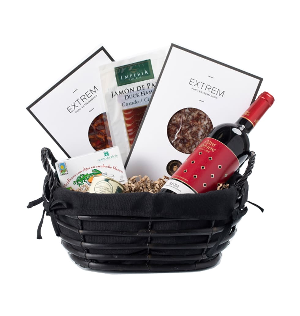 This gift of gourmet food is perfect for a small g...