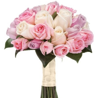 Charming Round Bouquet of Roses in Different Shades