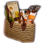 Send this present of Incomparable Basket of Nativi...