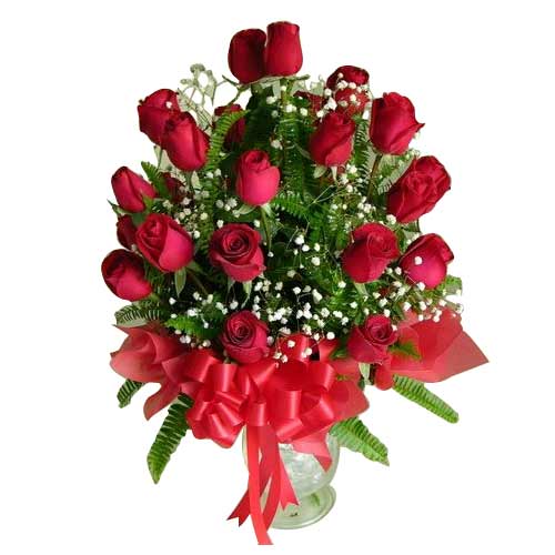 Heavenly Red Roses Arrangement with Romantic Thrill