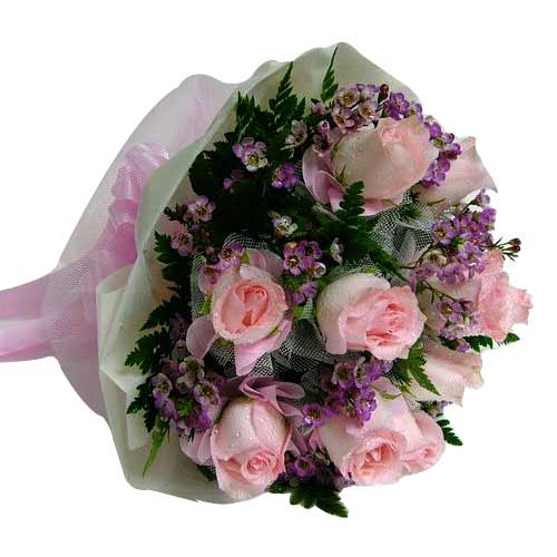 Clustered Truly in Love Pink Roses Bouquet