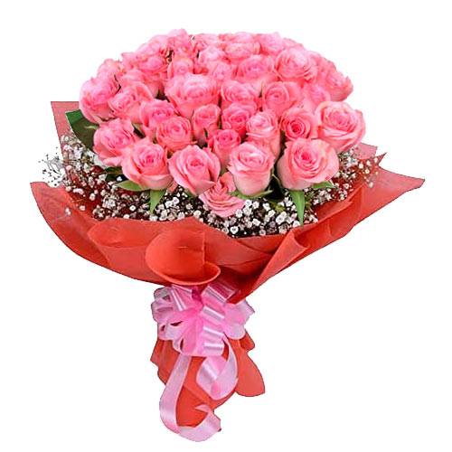 Eye-Catching Bundle of 30 Pink Roses