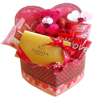 Classic Valentine Celebration Hamper