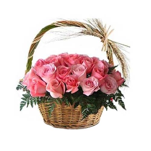 Mesmerizing Pink Roses in a Basket
