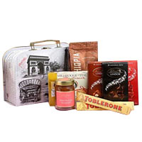 Alluring Burst of Love Gift Hamper