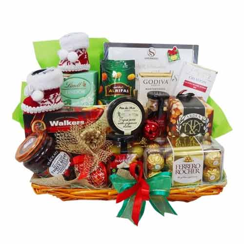 Sweet Everyones Favorite Gourmet Hamper