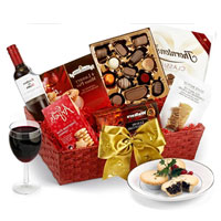 Thrilling Festive Treat Hamper with Wine