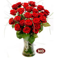 The ultimate red Rose gift to send with love! A bo......  to Leicester
