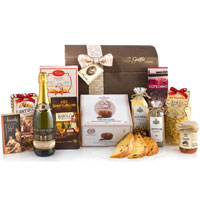 Thrilling Metropolitan Gourmet Gift Hamper with Wine