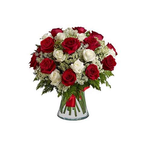 Give this eye-catching floral arrangement of 24 go...