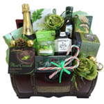 Enthrall the people close to your heart by sending them this Entertaining Giftin...