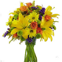 Send to your loved ones, this Luxurious Presentation of Summer Blooming Flowers ...