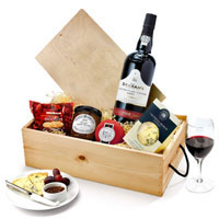 Ideal Seasonal Selection Gift Hamper with Wine