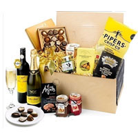 Pretty Four Seasons Gourmet Gift Hamper with Wine