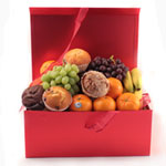 <b>This fruit basket contains:</b><br>2 bunches of...