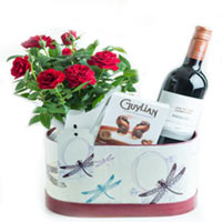 Just click and send this Dreamy Unforgettable You ......  to Fort William