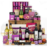 Amazing Festive Treat Gift Hamper with Wine