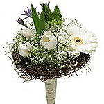 Express your innocent feelings by sending these flowers. This arrangement is com...