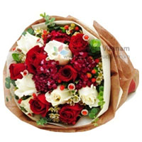 Traditional Self Admiration Flowers Bouquet