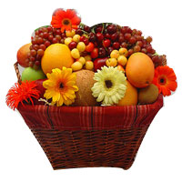 Mouth-Watering Orchard Fresh Fruits Basket