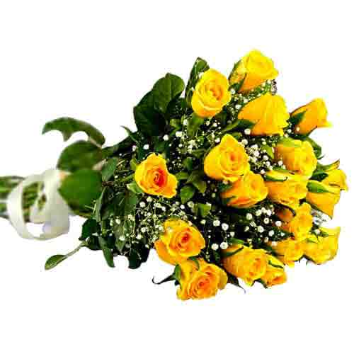 18 Yellow Roses Bouquet