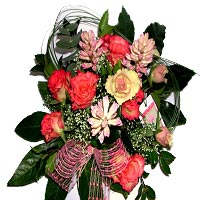 Bouquet of different pink flowers....