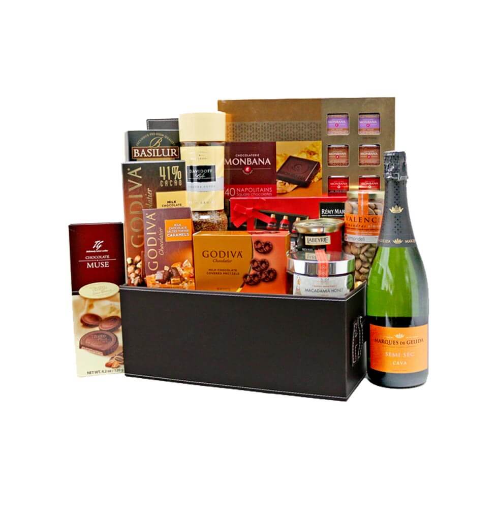 The perfect wine basket, packed with gourmet favor......  to ta kwu ling