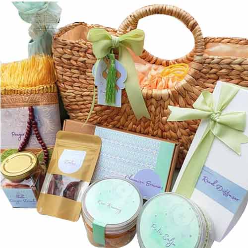 Grand Holiday Assortments Gift Hamper