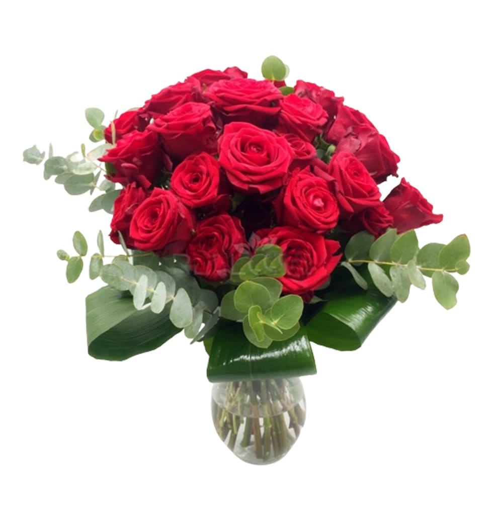 Beautiful arrangement of red roses, a traditional ...