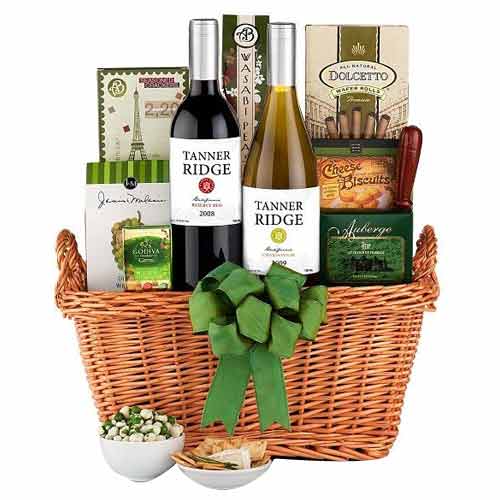 Innovative Gourmet Hamper with Wine